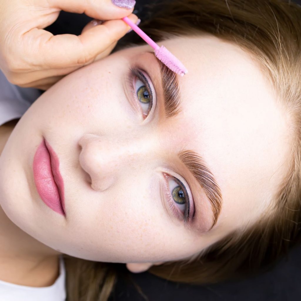 LAMINADO-DE-CEJAS-EN-PALMA